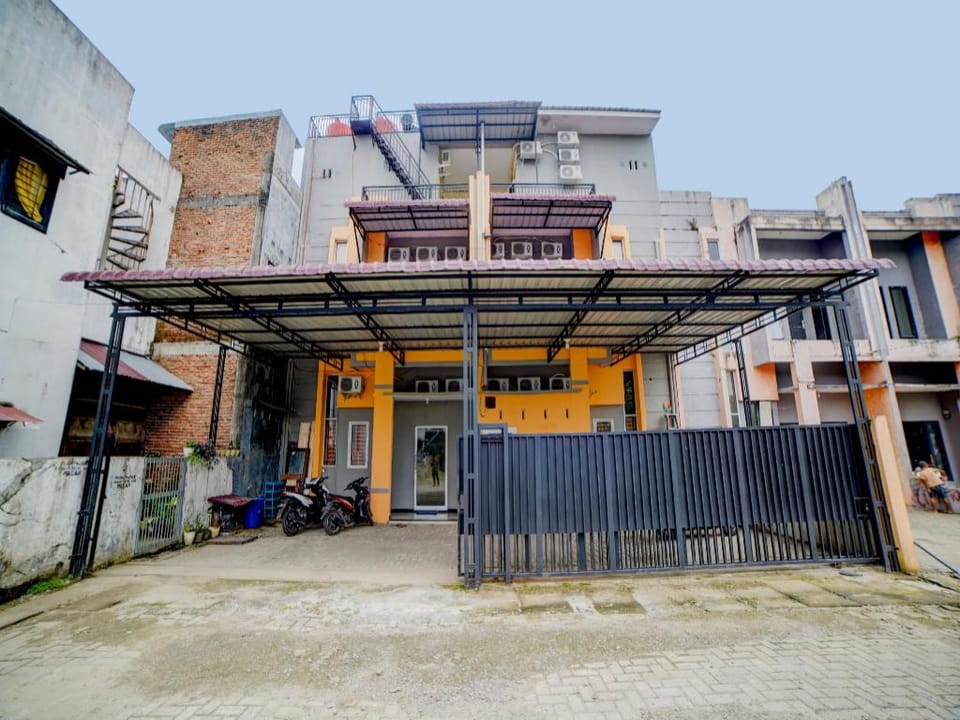 OYO 90683 Teratai Homestay Hotel in Indonesia