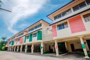 Sabaihotel Apartment in Laos