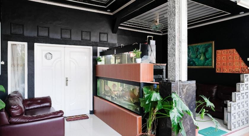 Ibek Guest House Syariah Hotel in Special Region of Yogyakarta