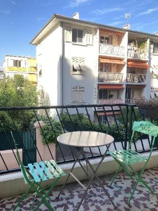 Cosy flat, near airport, beach, fully equipped Apartment in Nice