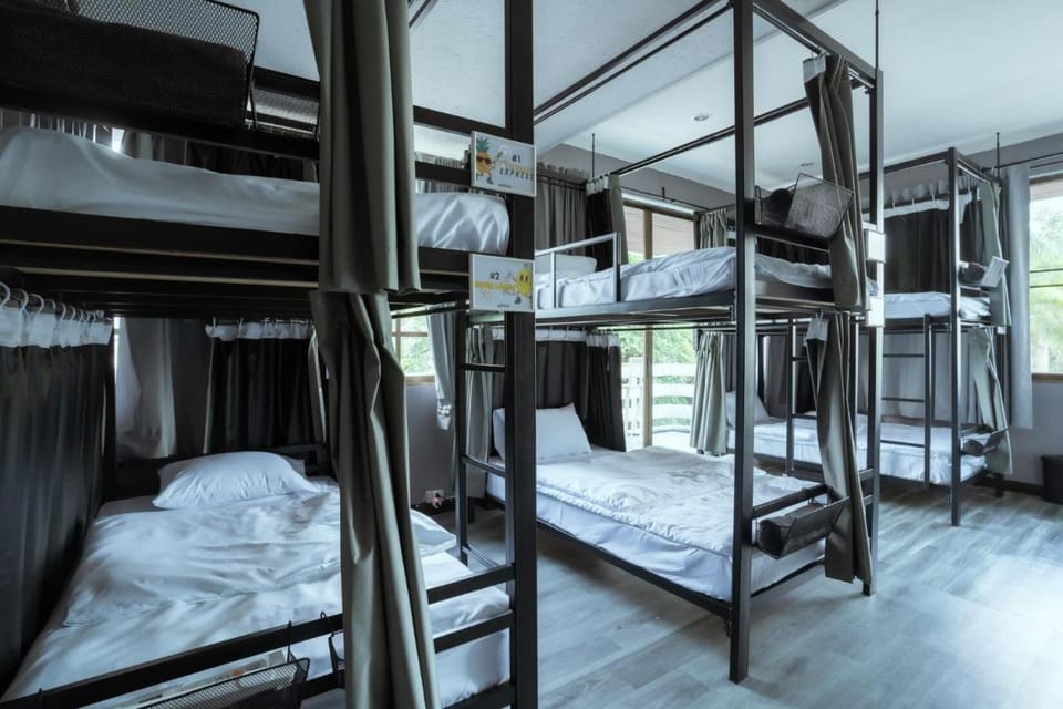 Ekkamai Buds & Beds - 420 Hostel Apartment in Bangkok