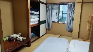 Sシェアハウスの和室or洋室 24時間スーパー徒歩5分 共同ワークスペース有 Vacation rental in Gifu, Japan