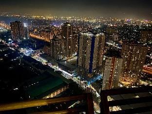 Nordic Style City Skyline View Condo in Makati Vacation rental in Pasay