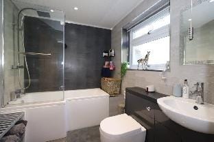Luxury House Near City Center Hospital &Superstore Vacation rental in Carlisle