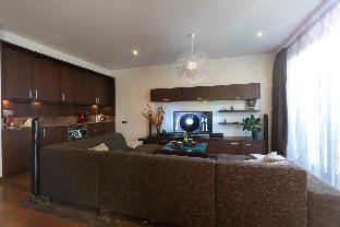 Cozy river-side apartment right in Riga Apartment in Riga