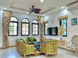 Villa 4 phòng ngủ ở Novaworld có sân vườn BBQ Villa in Phan Thiet