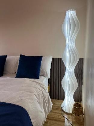 Modern BR w/ Priv Bath • AC • Free Parking & WiFi Vacation rental in Central Visayas