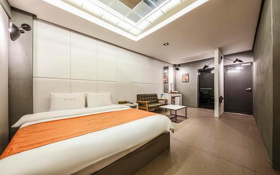 Gongju (Donghaksa) Four Season Hotel in South Korea