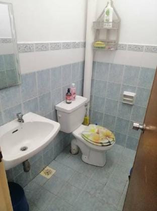 Skudai Cozy house w/ free parking (UTM, legoland) Vacation rental in Johor Bahru