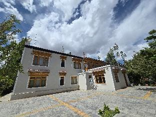 Chalung House Apartment in India