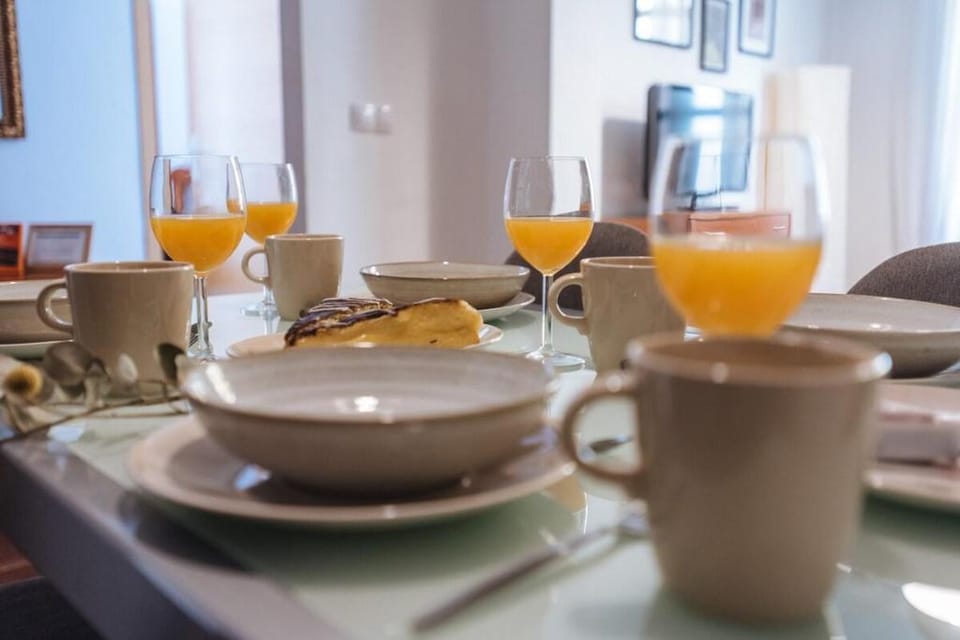 Bright Apartment at Santa Cruz 6 people Parking Op Apartment in Seville