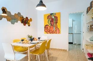 Bright & Independent Townhouse 3BD 7pax Park Opt Vacation rental in Seville