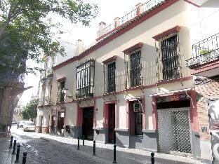 Bright & Beautiful Apartment 4pax Park Opt Vacation rental in Seville