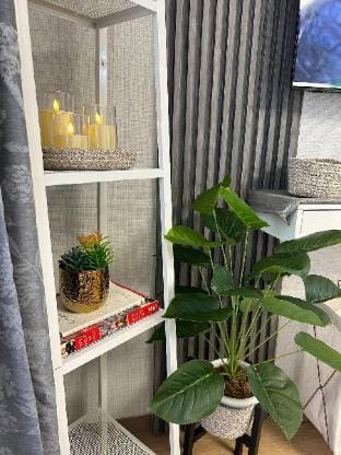 Cozy Condo near Clark Airport in Monterrace Suites Apartment in Angeles