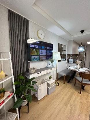 Cozy Condo near Clark Airport in Monterrace Suites Apartment in Angeles
