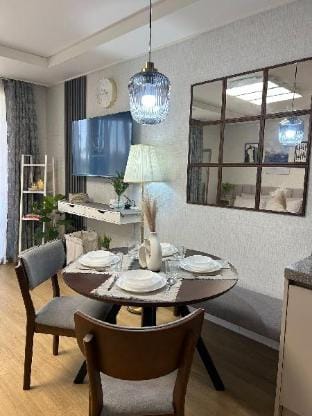 Cozy Condo near Clark Airport in Monterrace Suites Apartment in Angeles