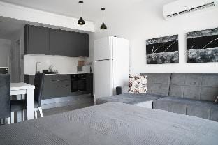 Courtyard Long Beach,бассейн,терраса, 500м от моря Apartment in Famagusta District