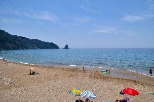 Holiday House Letta in a very quiet location - Agios Gordios Beach Apartment in Corfu, Greece