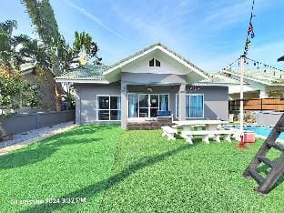 Miami Hua-Hin Private Poolvilla from beach 8km Villa in Hua Hin District