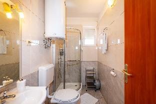 Comfortable apartments Malina A4 br 3 Apartment in Novalja