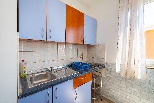 Comfortable apartments Malina A4 br 7 Apartment in Novalja