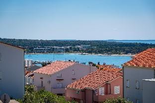 Comfortable apartments Malina C6 br 8 Apartment in Novalja