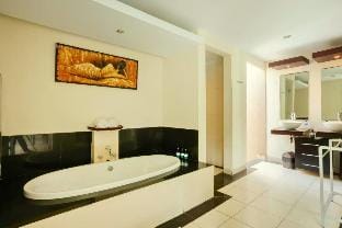 Berthany 2 BR private Pool Villa AN27A Villa in North Kuta