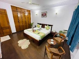 Divine India Service Apartment, D-36 4BHK Apartment in Delhi