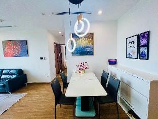 Luxury apartment on high floor at Vinhomes Skylake Apartment in Laos