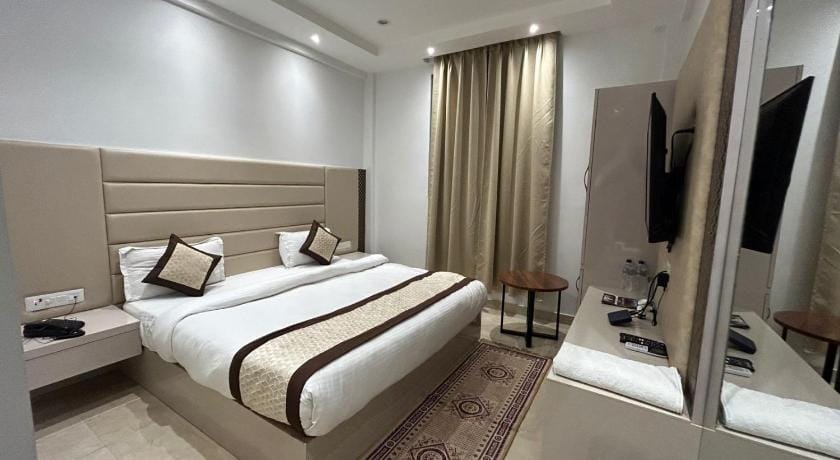 Hotel President Agra near Taj mahal Hotel in Agra
