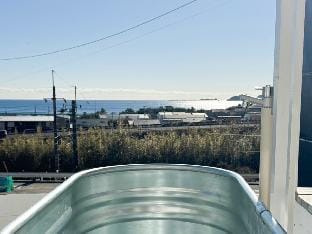 and SEA 鴨川/鴨川の美しい海一望の露天風呂/SAUNA/BBQ/テレワーク/ペット/最大8名 Vacation rental in Chiba Prefecture