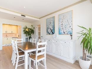 Sitges Spaces Seaside Paradise-Sleeps 8-Oceanfront Apartment in Sitges