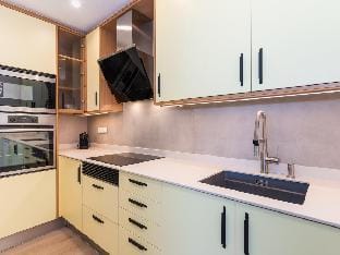 Sitges Spaces Seaside Paradise-Sleeps 8-Oceanfront Apartment in Sitges
