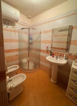 Central Tirana Spacious, Bright & Quiet Apartment Apartment in Tirana