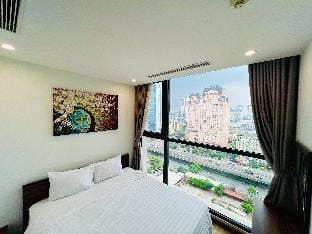Luxury 2 Bedrooms Apartment at Vinhomes Skylake Apartment in Laos