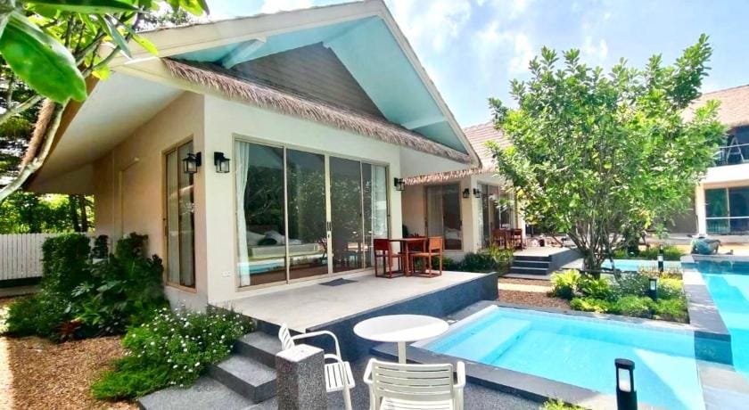 The Poom Cafe Resort Khao Yai Hotel in Laos