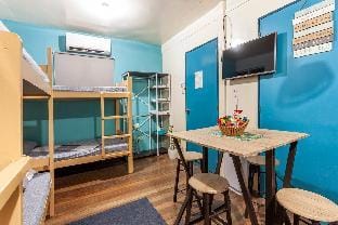 AZUL: Grove area, 2 min walk to UPLB Gate Vacation rental in Calabarzon