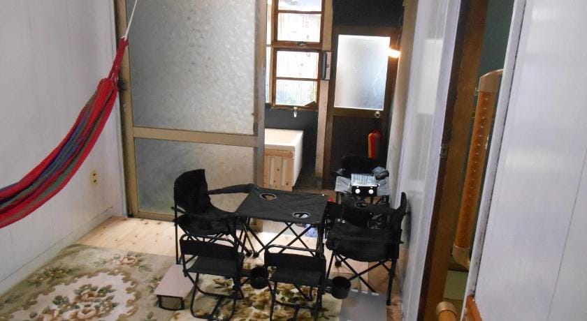 駅徒歩５分大阪駅まで直結どこへもスグの大型庭付Glamping House Apartment in Osaka
