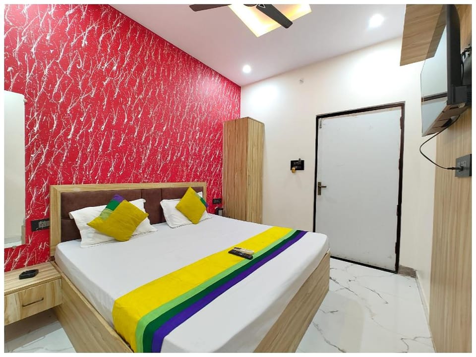 Goroomgo Vrrinda Residency Varanasi Indian Only Hotel in Varanasi