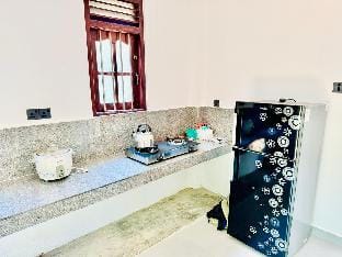 J Home Stay Ukwatta, Gintota, Galle Vacation rental in Galle