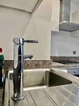 High End 2Bed Duplex Apt With Top Floor Terrace Apartment in Salford