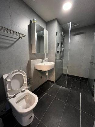 Hiromi - Seaview unit with 2B1R @ Jesselton Quay   Vacation rental in Kota Kinabalu
