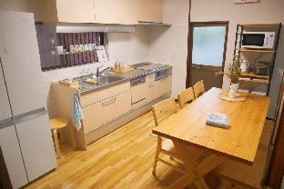 四国愛媛松山市内、まるまる貸切の住宅！駅や商業施設に至近で、徒歩圏内には市駅や高島屋などがあります Villa in Japan