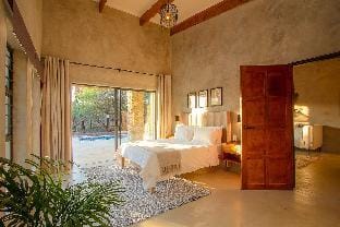 The Duchess. Luxury Safari Villa Villa in South Africa