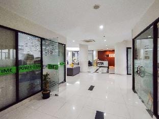 The Elite Enclave Studio Beverly Dago By Travelio Apartment in Bandung