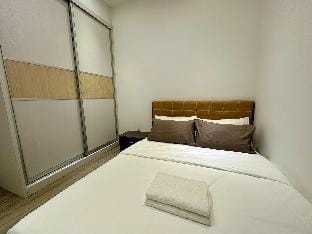 Jk>DeLOFTS_8.0>4Pax>200Mbps>2BedR>1BathR>1Carpark Vacation rental in Kuching