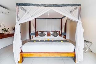 Minara 4 BR Private Pool Villa ZN68 Villa in North Kuta