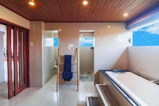 Minara 4 BR Private Pool Villa ZN68 Villa in North Kuta