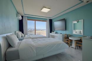 Yangyang Elma Condotel Bed and Breakfast in South Korea