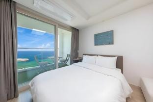 Sokcho Summit Bay 1504 Bed and Breakfast in South Korea